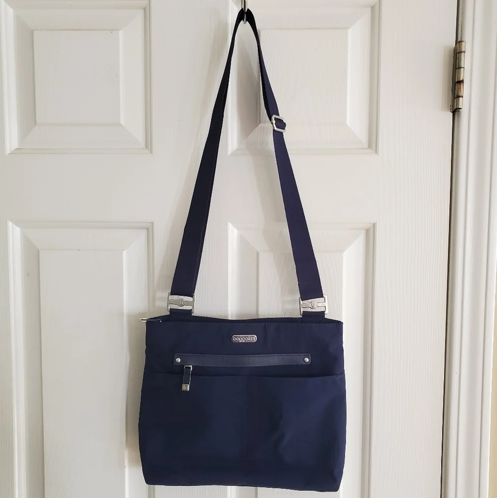 Baggallini Blue Bag Nylon Shoulder or Crossbody Purse Adjustable Strap